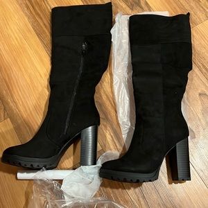 NEVER WORN! Shandee Tall Lug Sole Boot Size 8